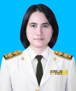 นางเสาวลักษณ์ ควรชม